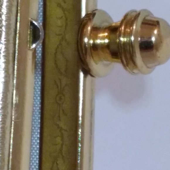 Love this Gold Lame Purse, Handbag, Evening Clutch. Nice intricate detail. - Picture 7 of 13